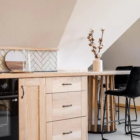 & Czarny Niedzwiedz 4*