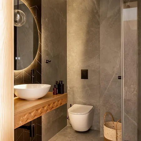 Apartahotel & Czarny Niedzwiedz 4*