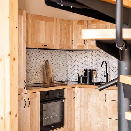 アパートホテル & Czarny Niedzwiedz 4*