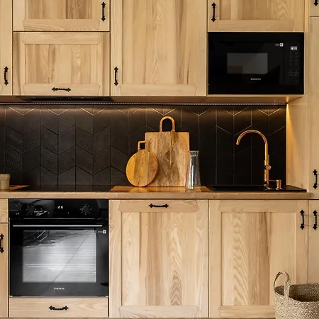 アパートホテル & Czarny Niedzwiedz コシチェリスコ