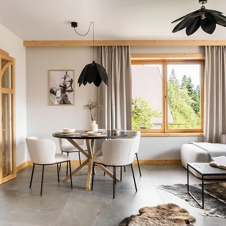 & Czarny Niedzwiedz アパートホテル