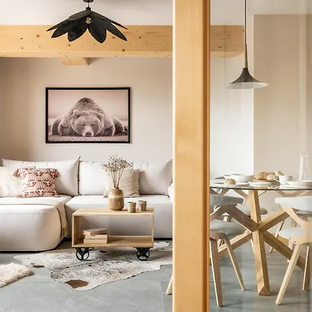 & Czarny Niedzwiedz 4*