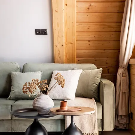 & Czarny Niedzwiedz 4* コシチェリスコ