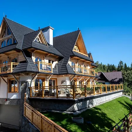 & Czarny Niedzwiedz アパートホテル