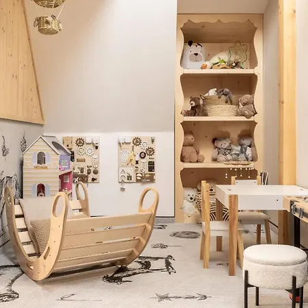 & Czarny Niedzwiedz 4* コシチェリスコ