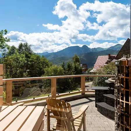 & Czarny Niedzwiedz 4*