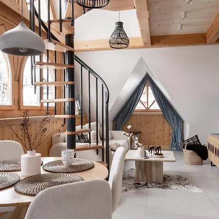 & Czarny Niedzwiedz 4*