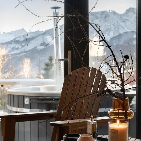 & Czarny Niedzwiedz アパートホテル コシチェリスコ