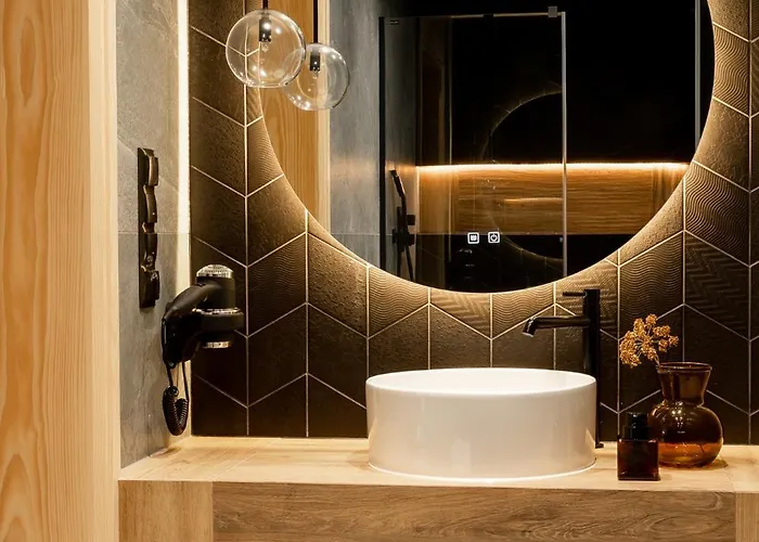 & Czarny Niedzwiedz 4*