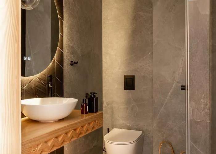 شقة فندقية & Czarny Niedzwiedz 4*