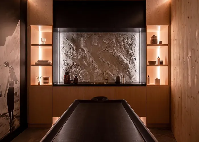 & Czarny Niedzwiedz 4*