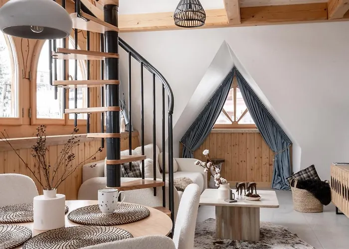 & Czarny Niedzwiedz 4*