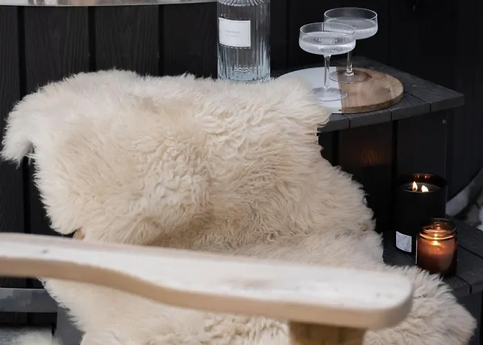 & Czarny Niedzwiedz 4* كوشتيليسكا